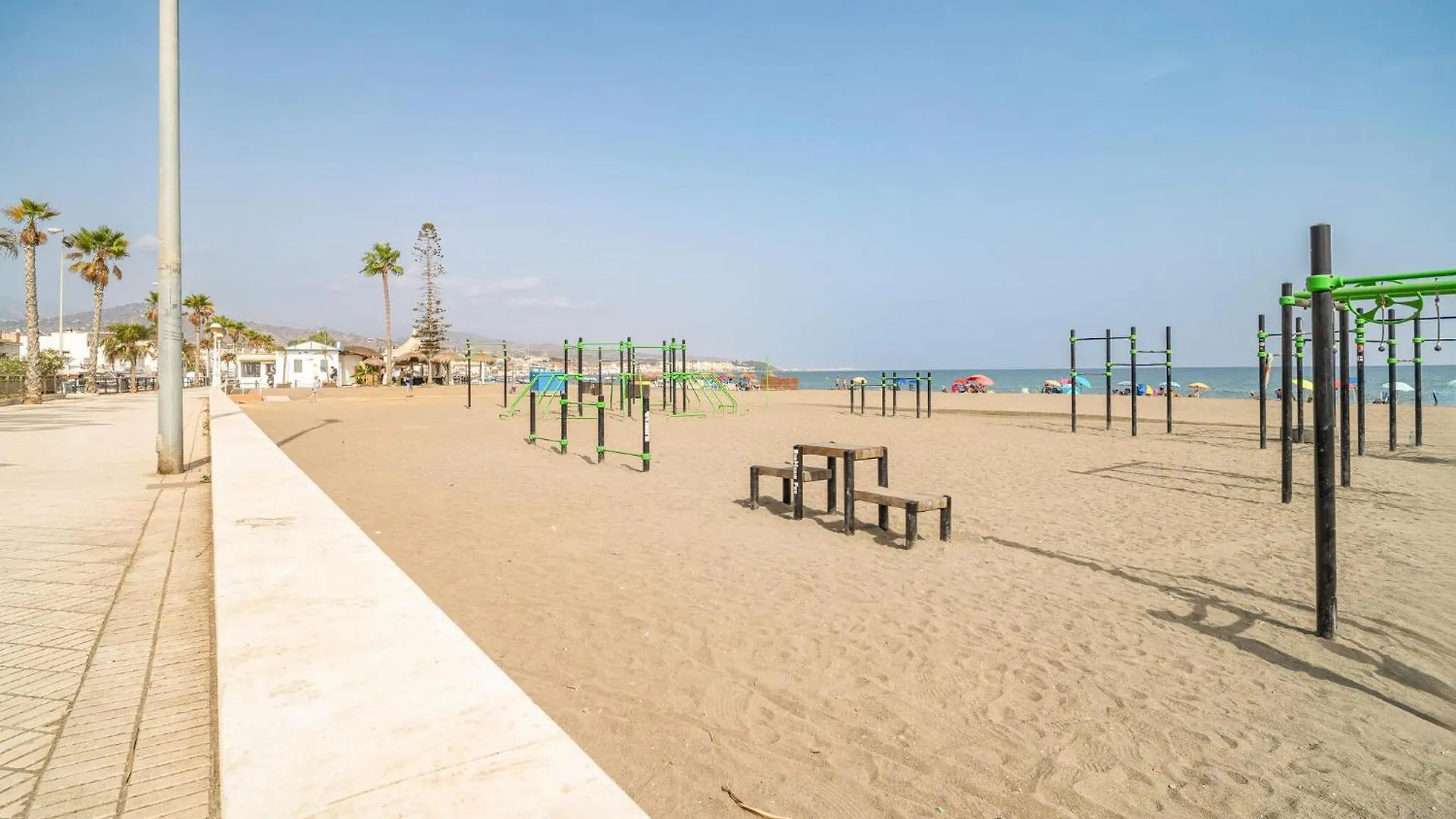 2 Bedroom Beautiful Apartment In Torre Del Mar Hiszpania